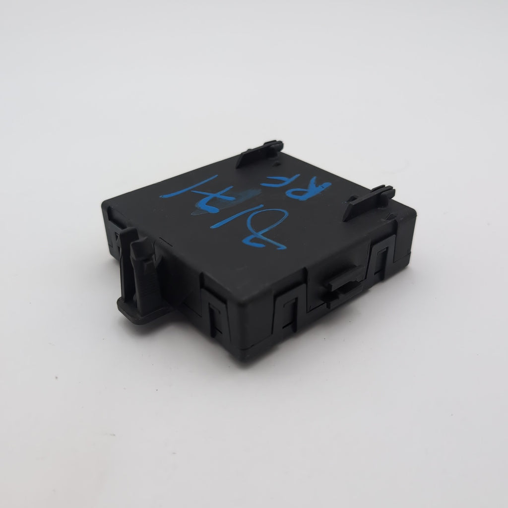 2014- 2019 Mercedes ML GL GLA Front Right Door Control Module OEM A1669006005