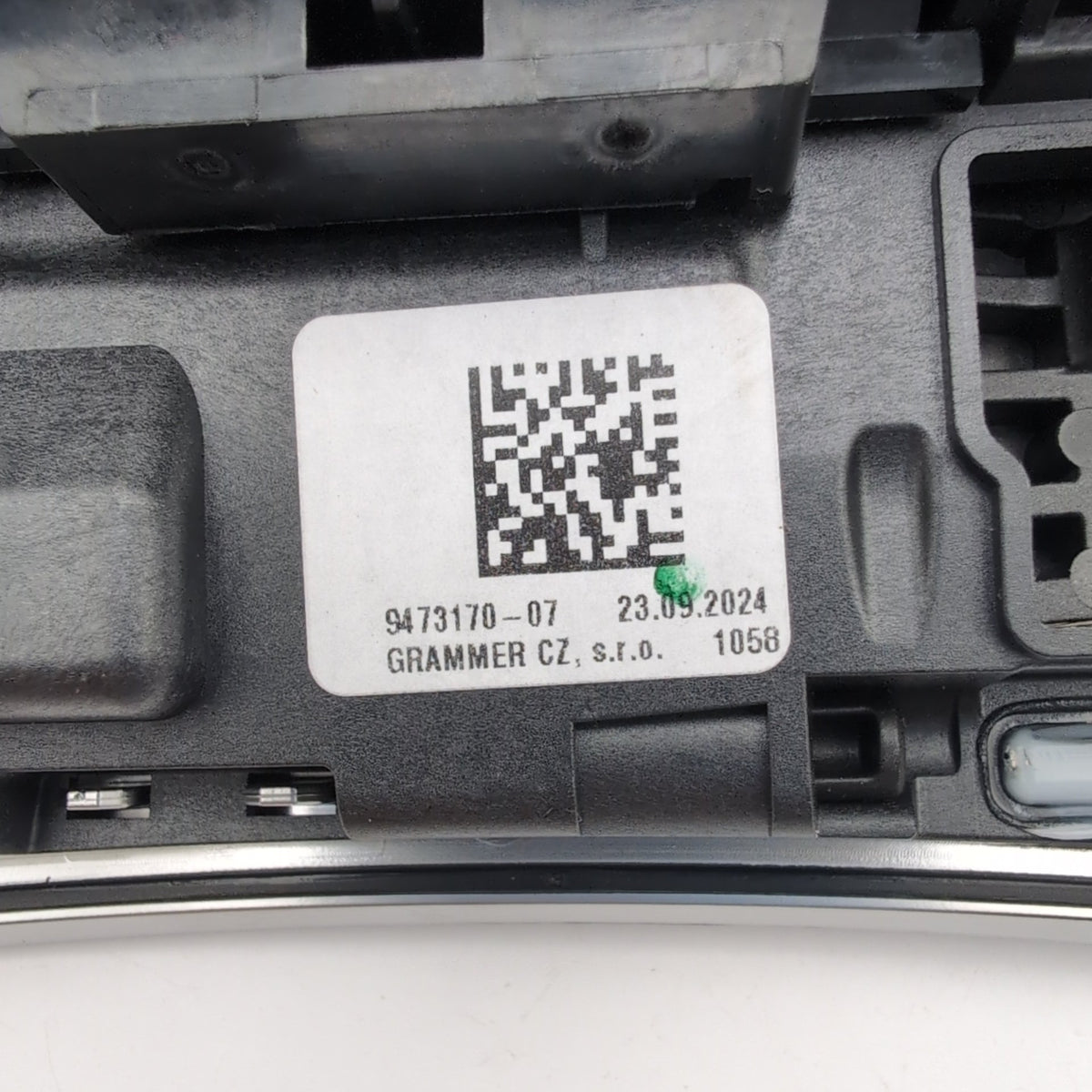 2023 - 2025 BMW X1 X2 Center Console Gear Lever Shifter Panel 9473170 5A8CC87