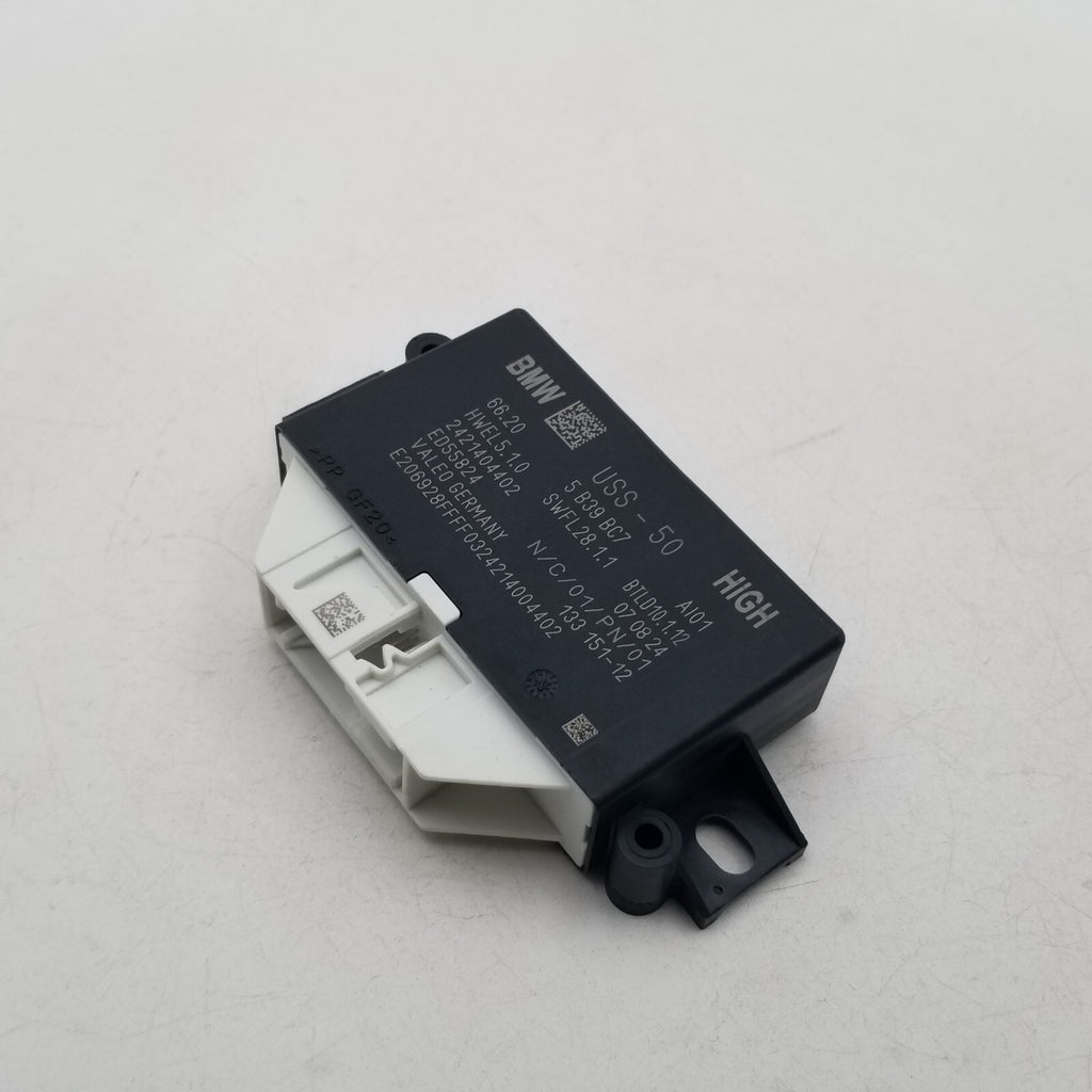 2023 - 2026 BMW G60 G70 X1 X2 X5 X7 USS Ultrasonic Parking Sensor Module