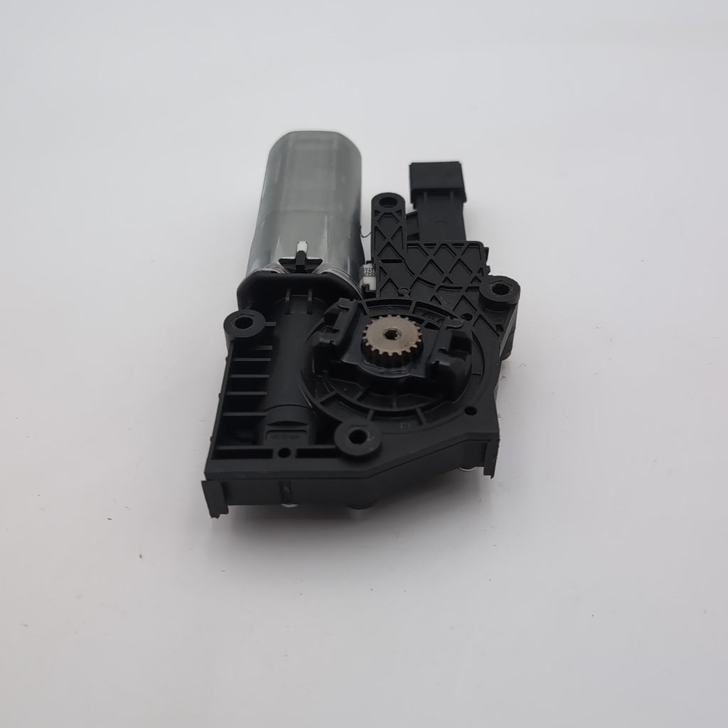 2023 2024 2025 BMW X1 U11 Panoramic Sunroof Power Sun Shade Motor OEM 9854524