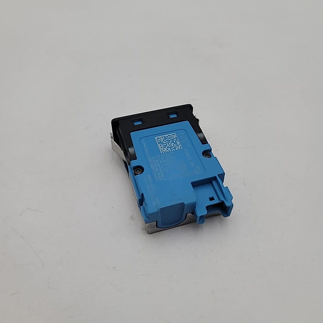 2022 - 2026 BMW X5 X6 X7 XM Single Socket Type C USB Port 5A84164