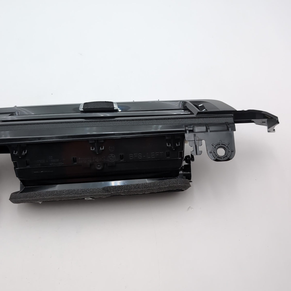 2023 2024 2025 BMW X2 U10 X1 U11 Center Dash Fresh Air Vent Grille 9483383 OEM