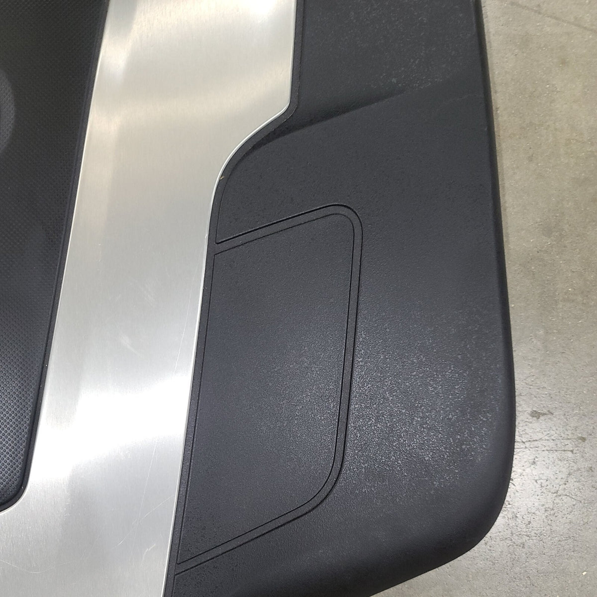 Fits Mercedes Benz E Class W212 Engine Cover A6420102811