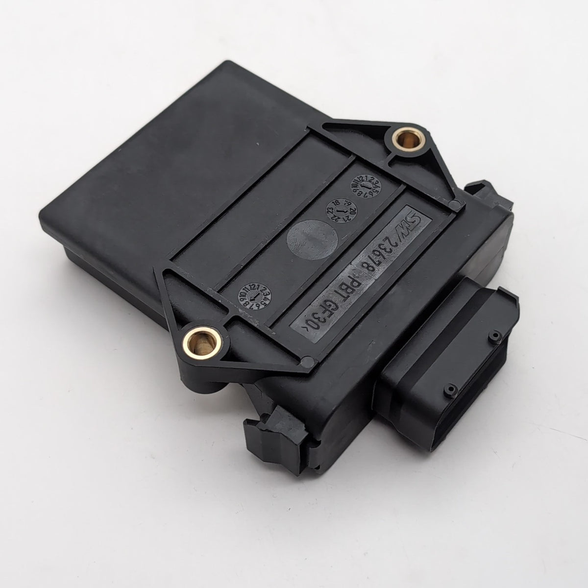 2017- 2023 MERCEDES C63 AMG W205 SEDAN OEM DIFFERENTIAL LOCK CONTROL MODULE