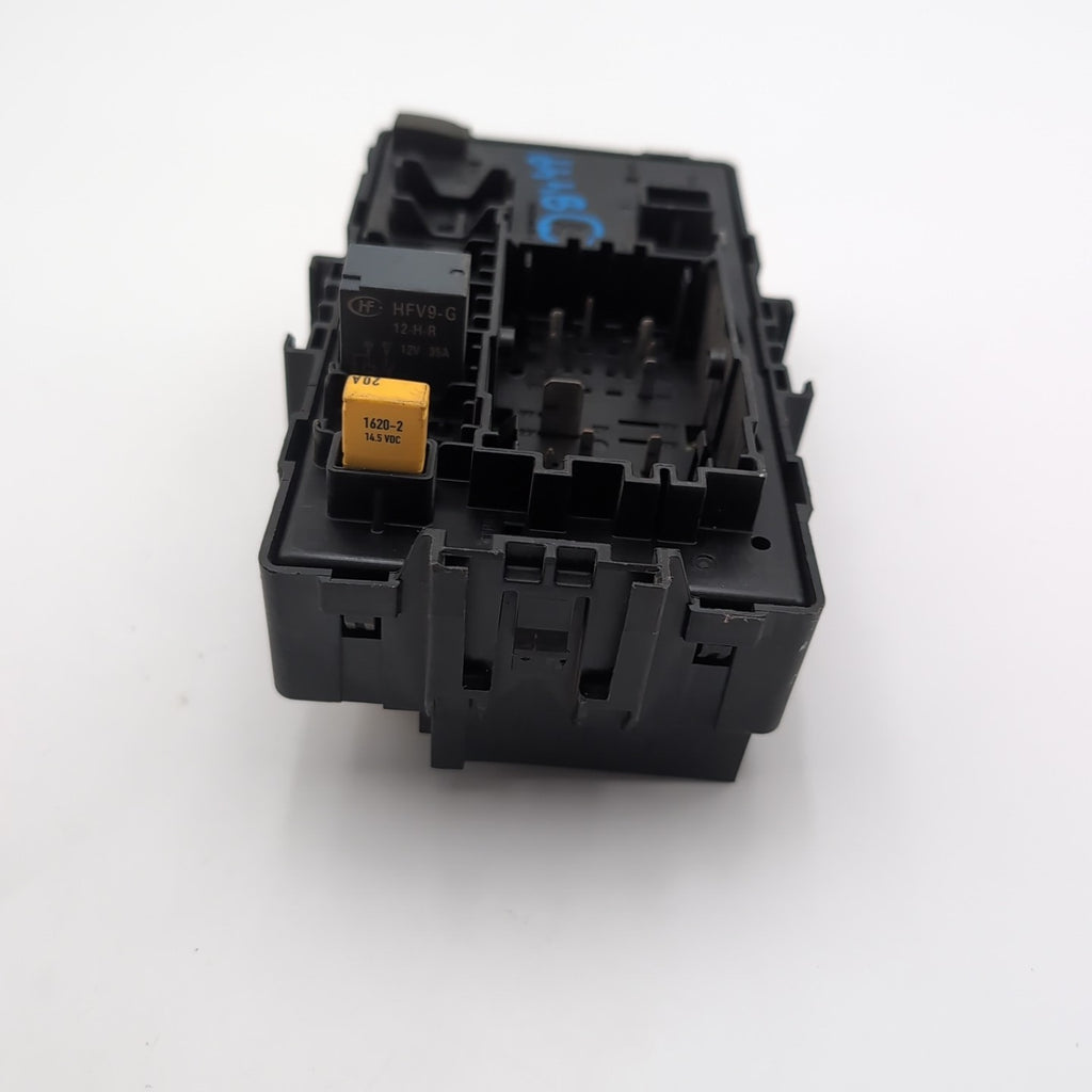 2015 2016 Cadillac Escalade Junction Fuse Box Relay OEM 22864091