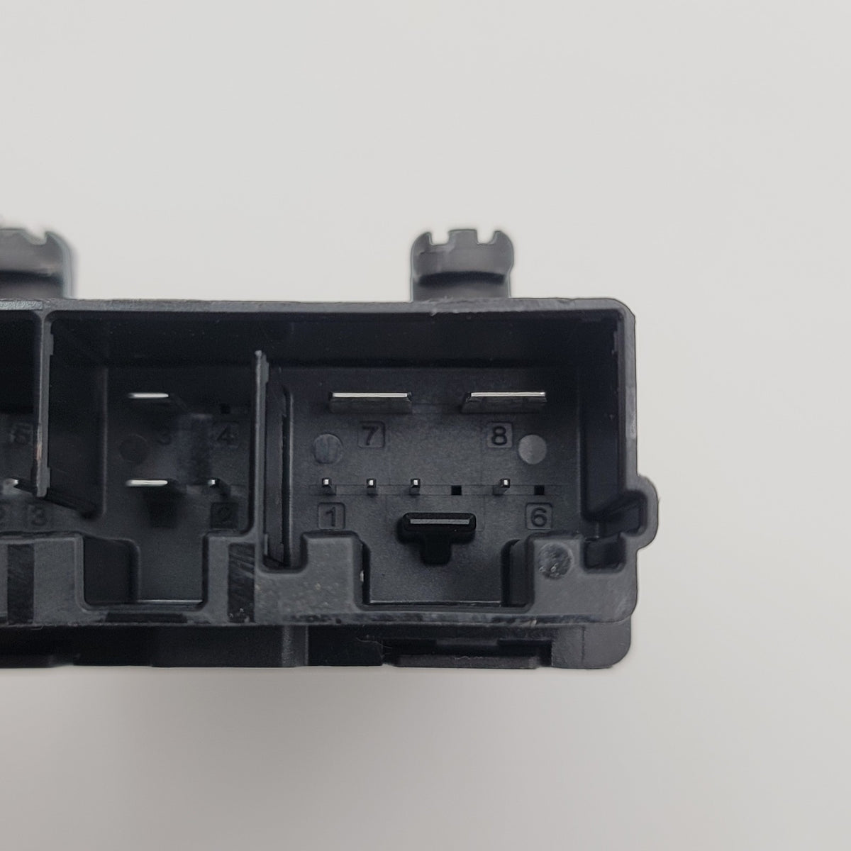 2019- 2024 BMW X5 G05 REAR LEFT DRIVER SEAT HEAT HEATED CONTROL MODULE 7490465
