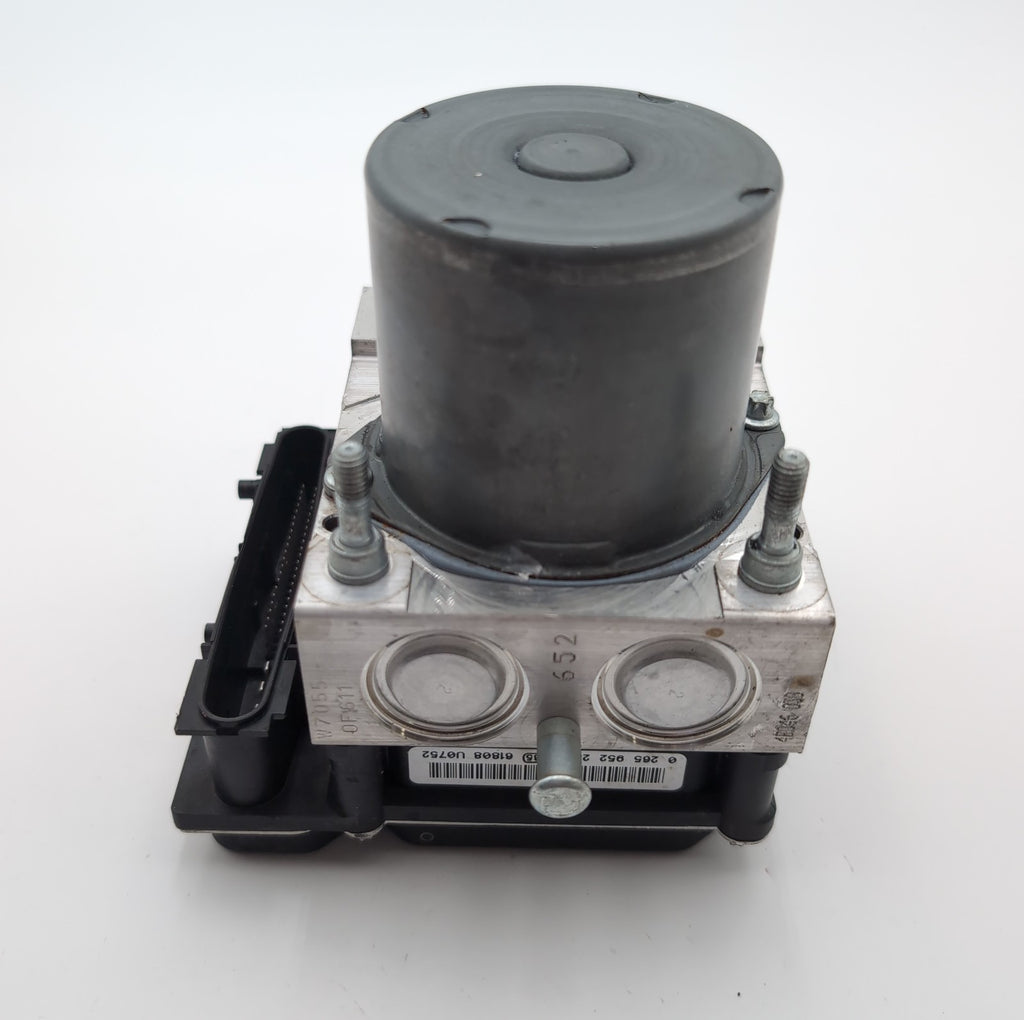 2016 2017 Infiniti QX50 3.7L ABS Anti Lock Brake Pump Control Unit 476606WA0A