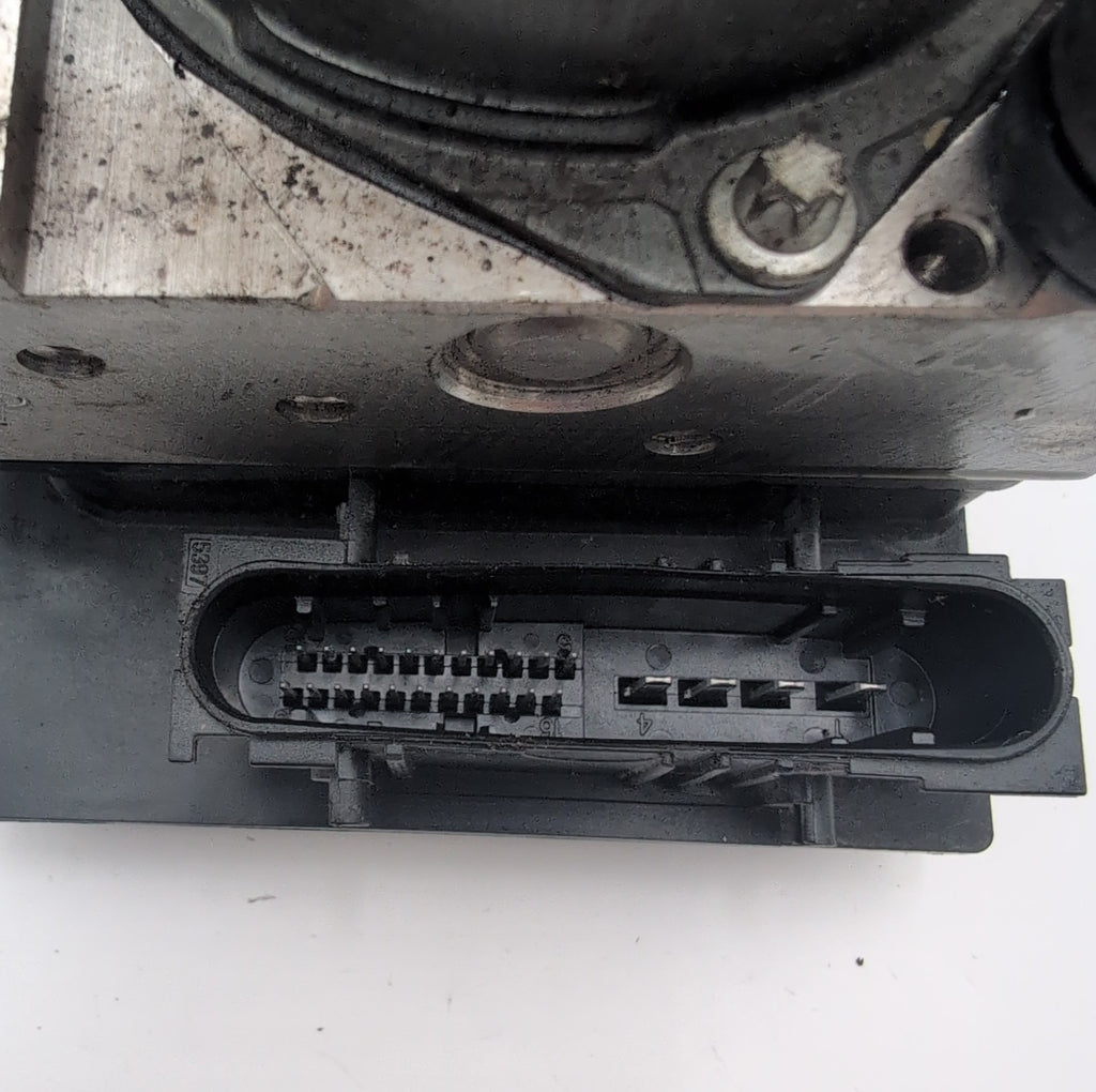 2011 â 2014 Nissan Maxima 3.5L ABS Anti-Lock Brake Pump Control Unit 47660ZY90C