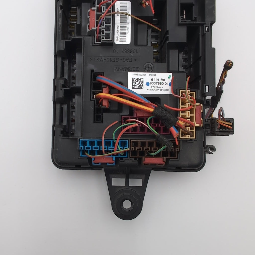 2013- 2016 BMW F30 F32 F34 F36 F80 F82 Rear Power Distribution Fuse Box 9337880