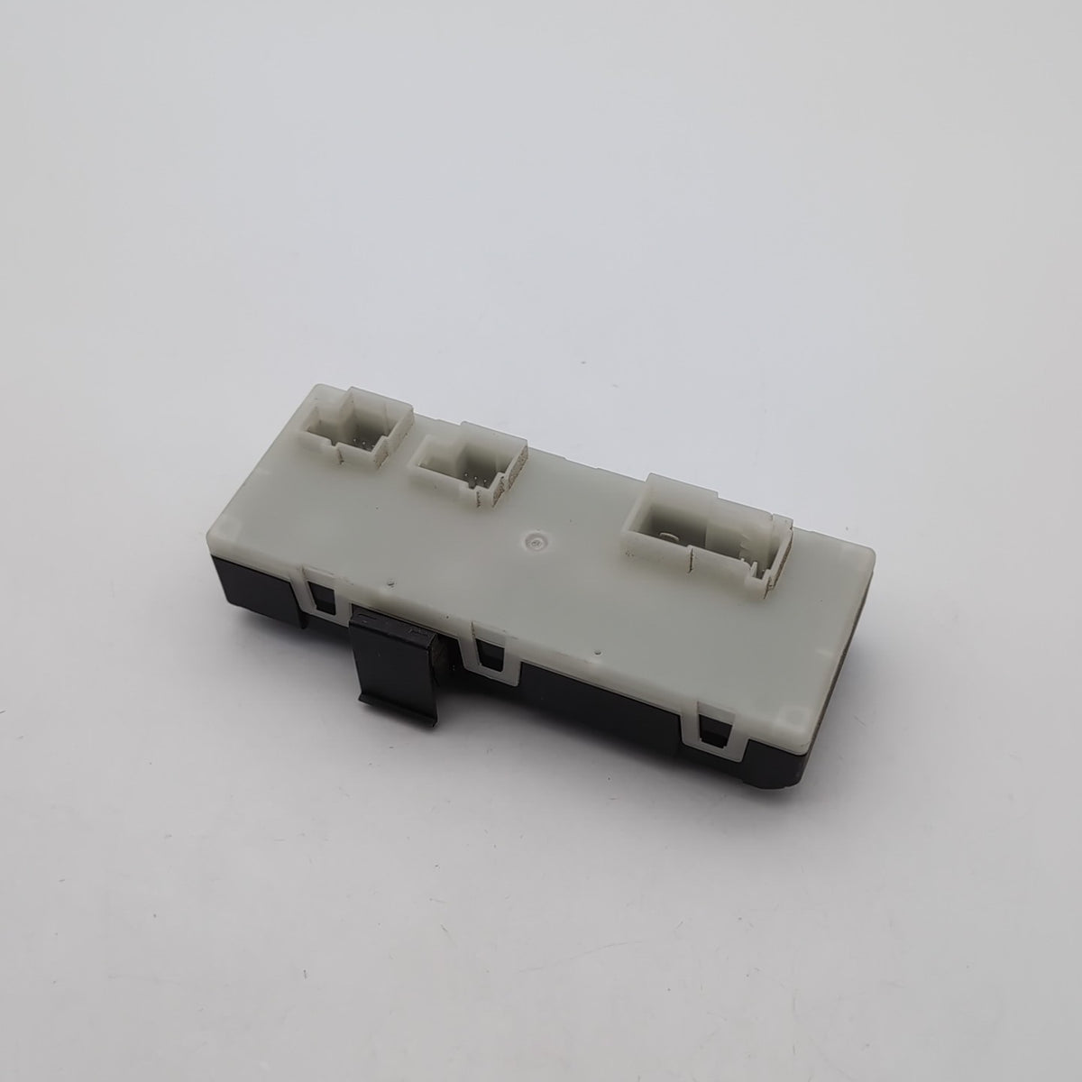 2021 - 2026 BMW G20 G30 M3 X3 X6 X6M Rear Liftgate Trunk Lid Control Module