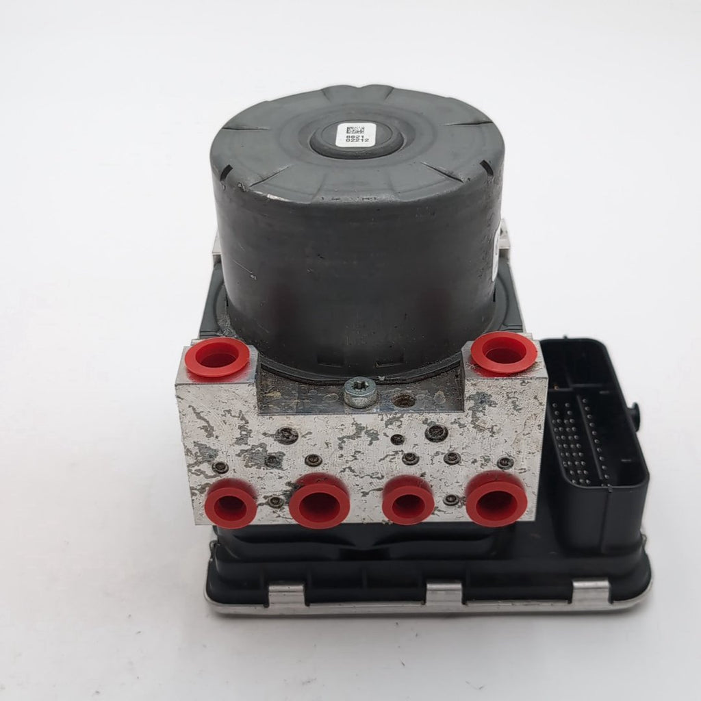 2020 2021 2022 Volkswagen Passat 2.0L ABS Anti Lock Brake Pump 561614517H