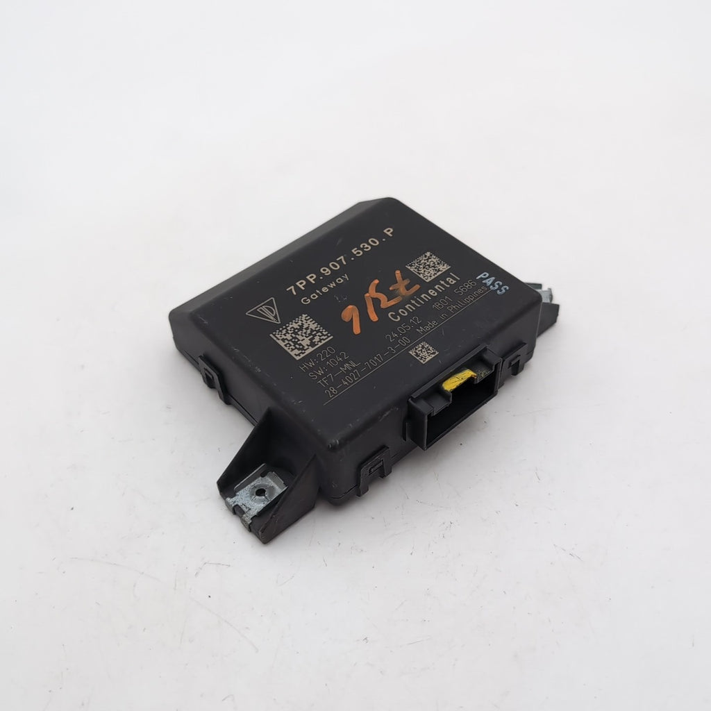 2013 Porsche Cayenne Gateway Control Module