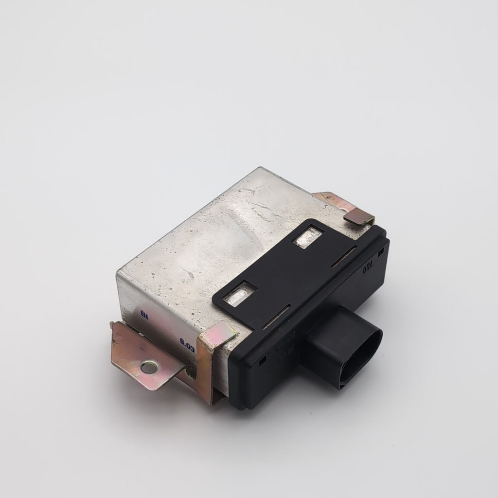 2002 2003 2004 PORSCHE 911 996 FUEL PUMP CONTROL MODULE 99662011500