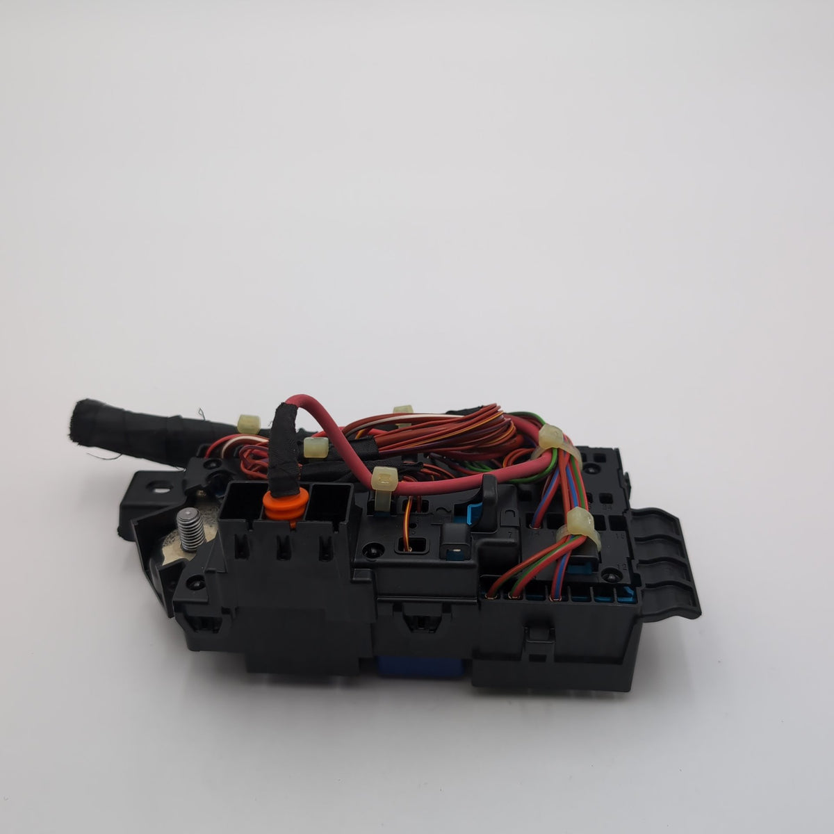 2022 - 2026 BMW 228i F74 X1 X2 iX B+ Positive Power Distribution Fuse Relay Box