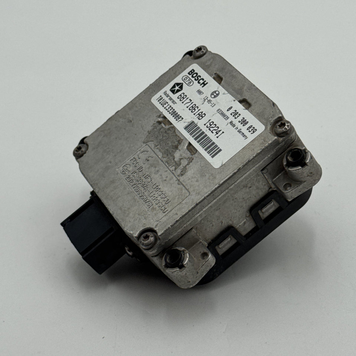 2011 - 2014 Chrysler 300 Cruise Control Distance Radar Sensor 68171861AB