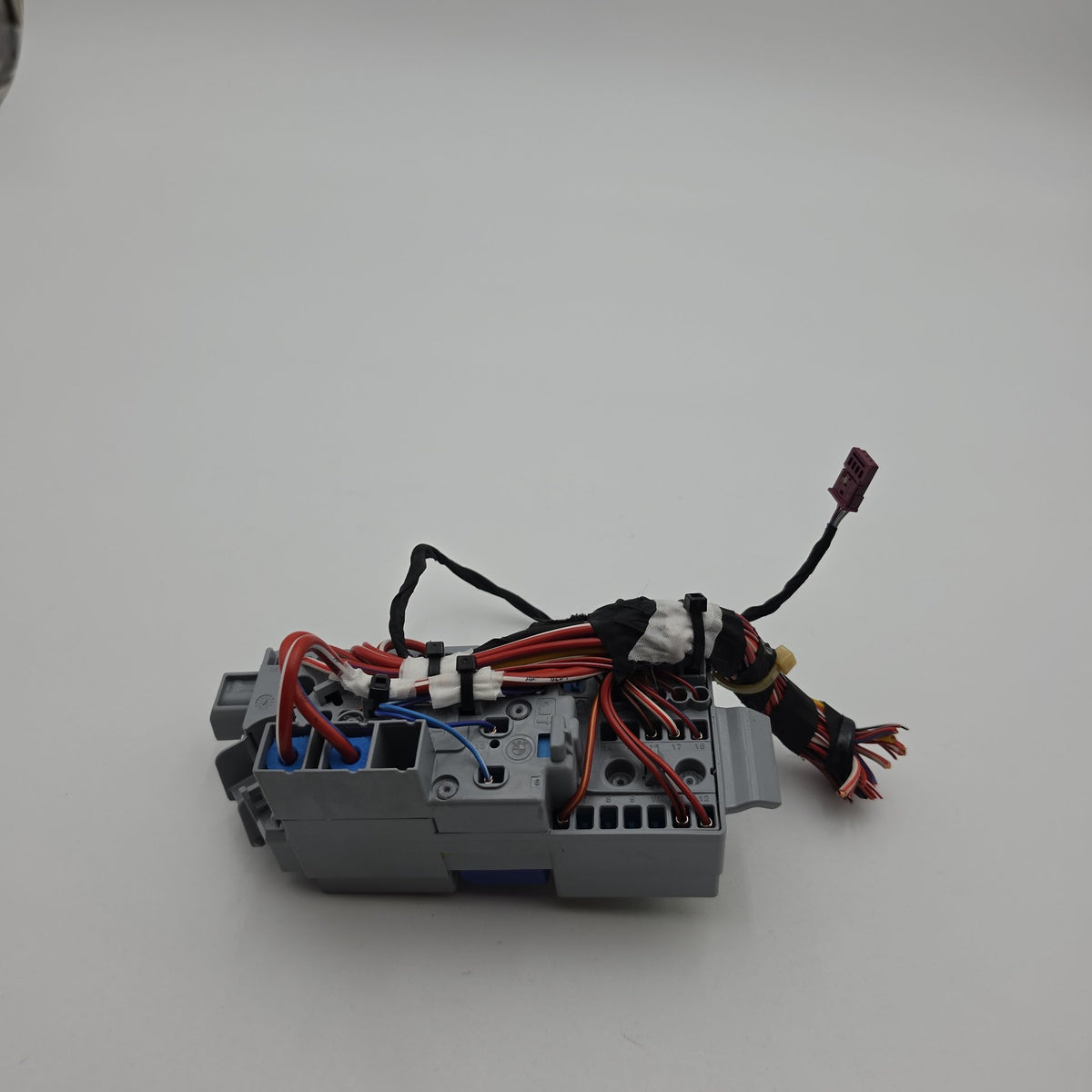 2021 - 2026 BMW X5 X6 X7 XM G20 G42 G87 M3 Front Power Distribution Fuse Box
