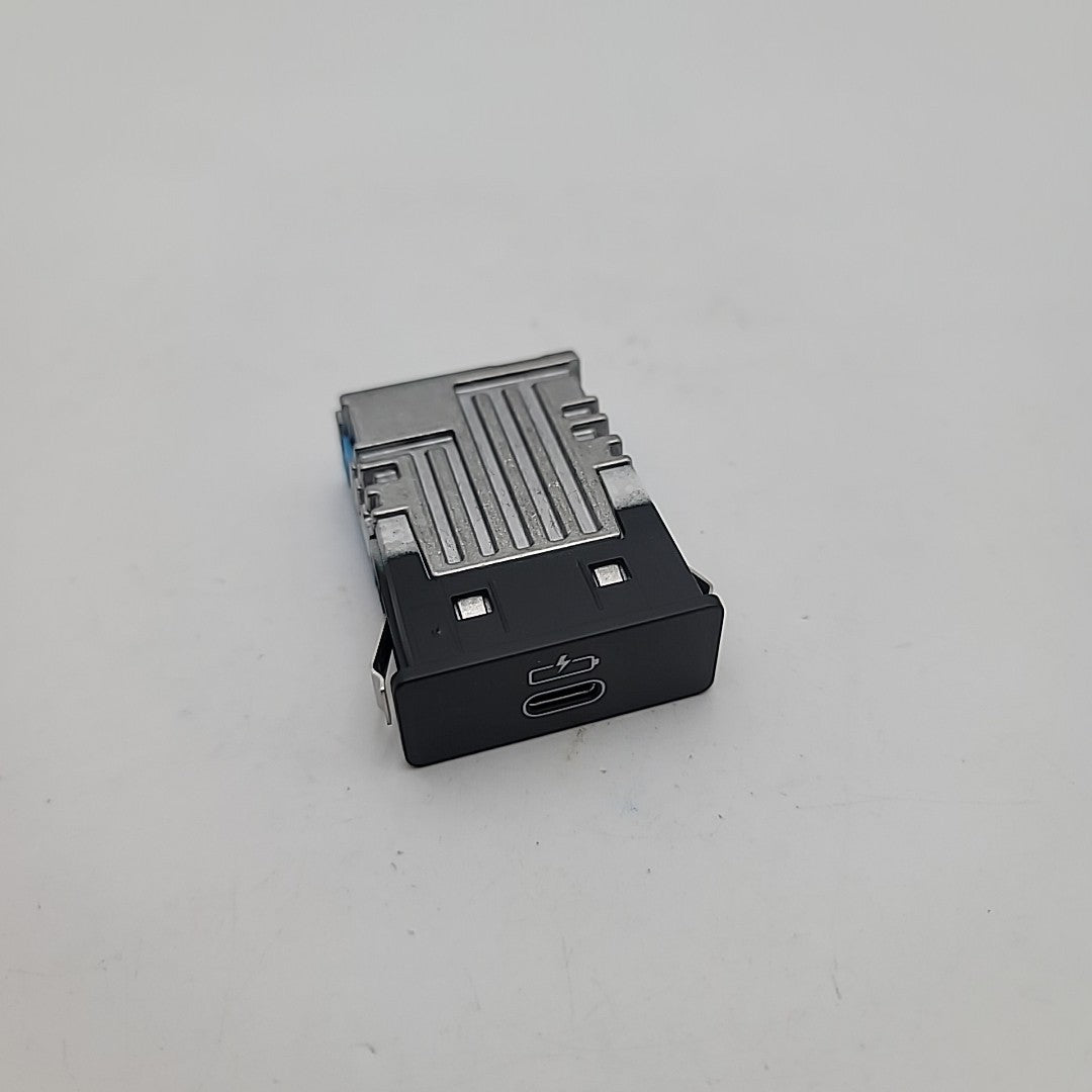 2022 - 2026 BMW X5 X6 X7 XM Single Socket Type C USB Port 5A84164