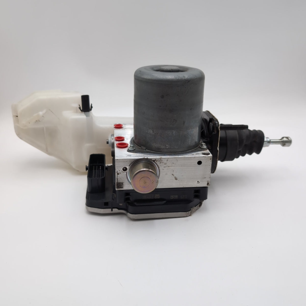 2024 Cadillac CT4 ABS Master Cylinder Brake Booster 86541193