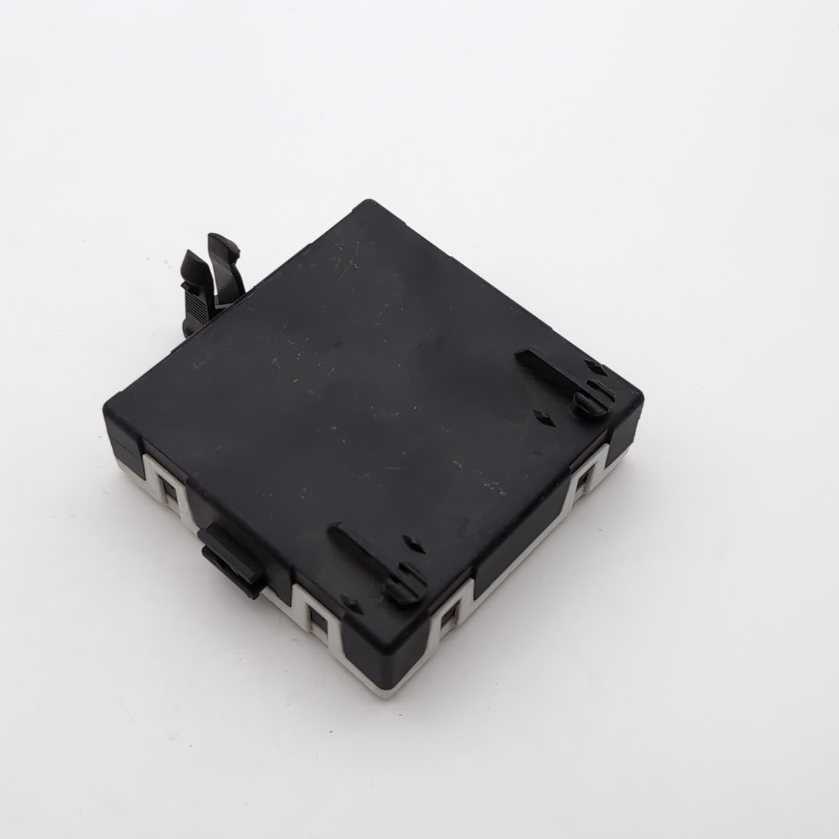 2015- 2020 Mercedes W205 C300 Front Left Driver Door Control Module A2059001211