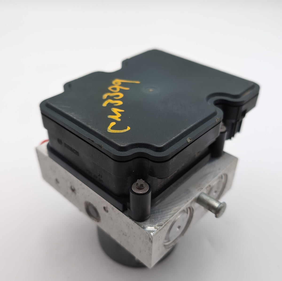 2019 2020 2021 Chevrolet Camaro 2.0L ABS Anti Lock Brake Pump 84502351