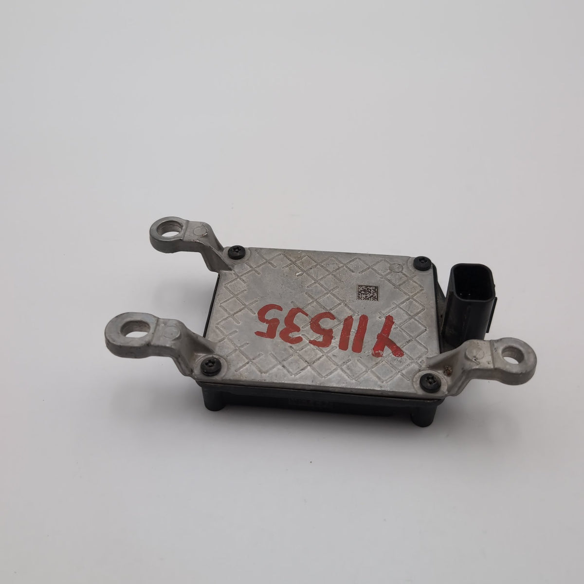 2018 2019 Nissan Rogue Sport Qashqai Cruise Distance Radar Sensor 28438-5HK2A
