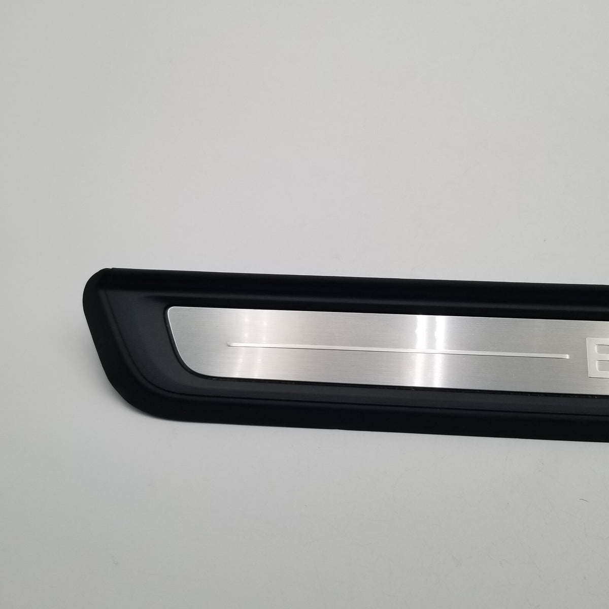 2019 - 2025 BMW G20 G21 G26 Front Left Right Door Trim Molding Sill Set 7407387