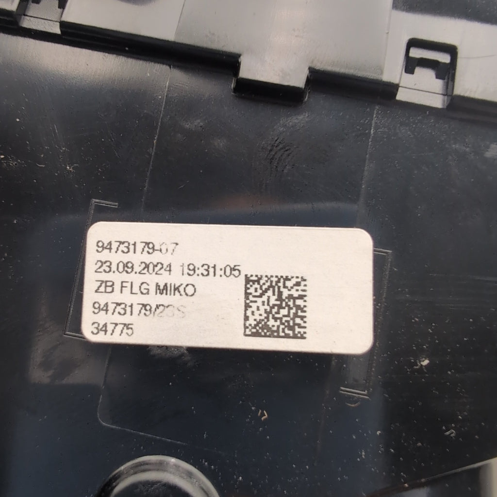 2022 2023 2024 2025 BMW X1 X2 Rear Console AC Heater Air Vent 9473179