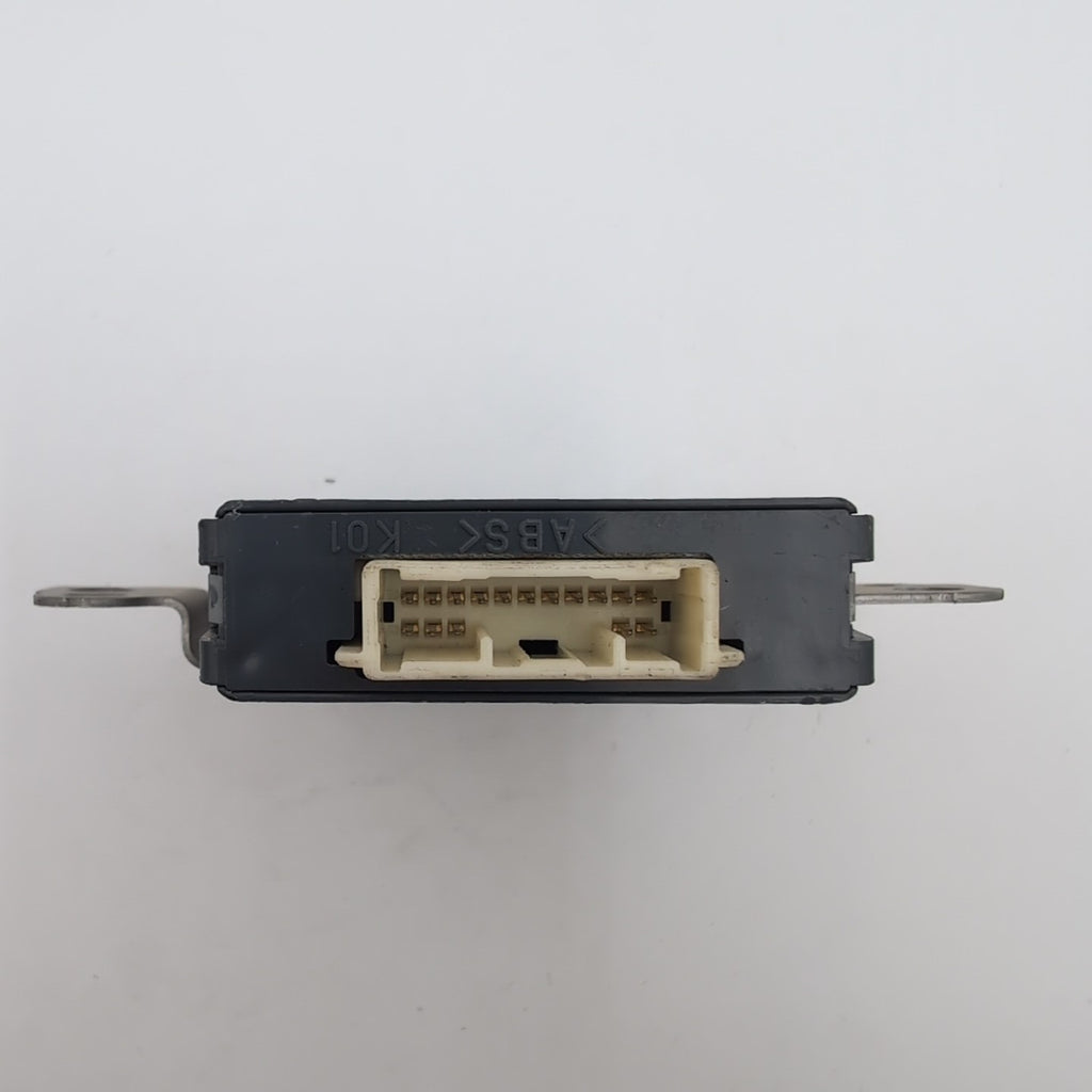 2014 2015 2016 Lexus IS250 IS200T Network Gateway Control Module 89100-30221