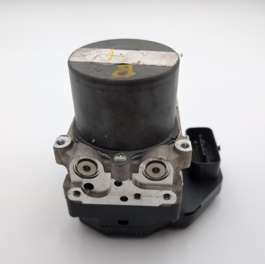 2015 Nissan Pathfinder 3.5L ABS Anti Lock Brake Pump Control Unit 476609PE0A
