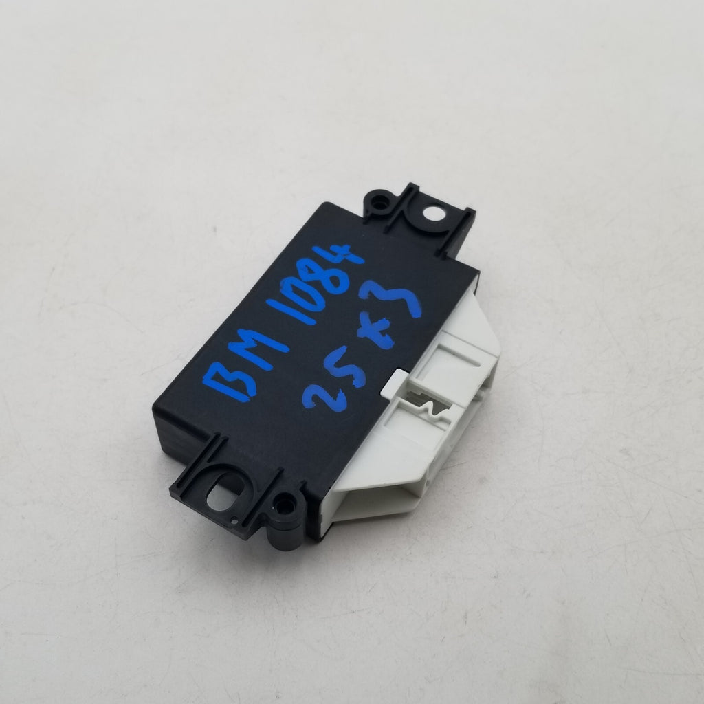 2023 - 2026 BMW G60 G70 X1 X2 X5 X7 USS Ultrasonic Parking Sensor Module