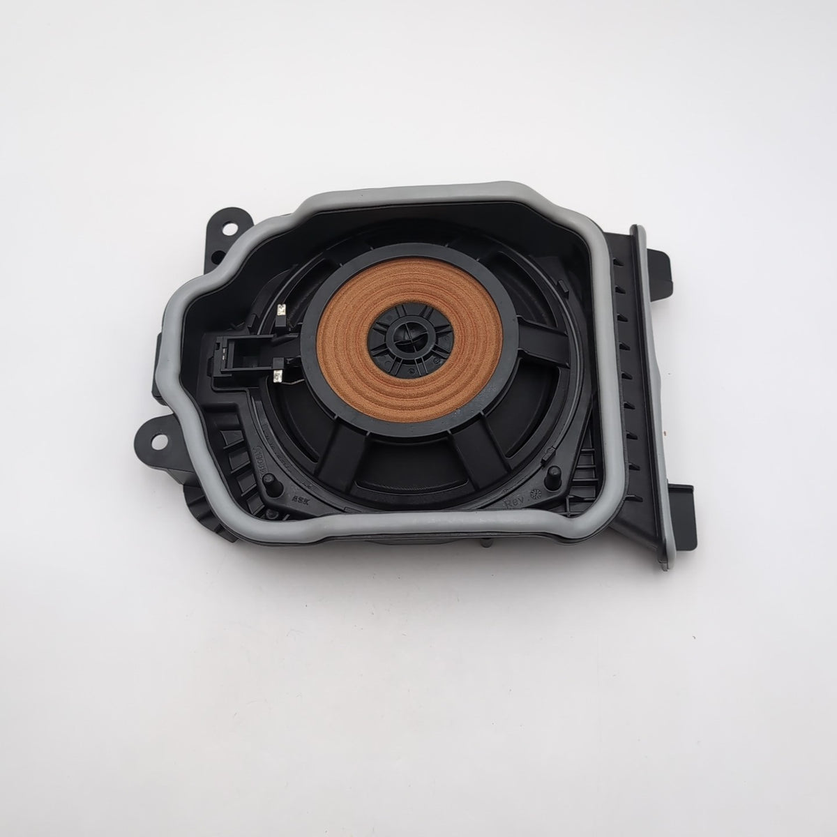 2024 2025 2026 BMW 530i 540i G60 Left Subwoofer Speaker 5AFAF87