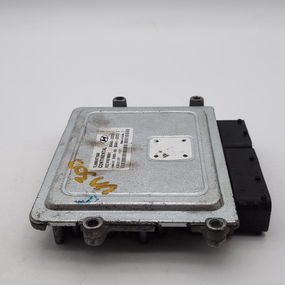 2016 2017 2018 Hyundai Tucson Transmission Control Module TCM 95440-2D721