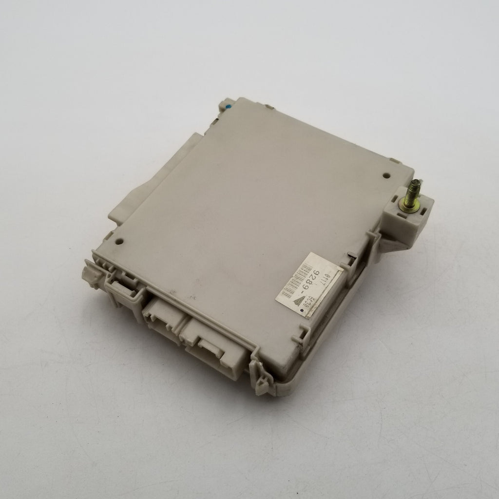 2006- 2011 LEXUS FUSE RELAY JUNCTION BOX GS430 GS350 GS300 OEM