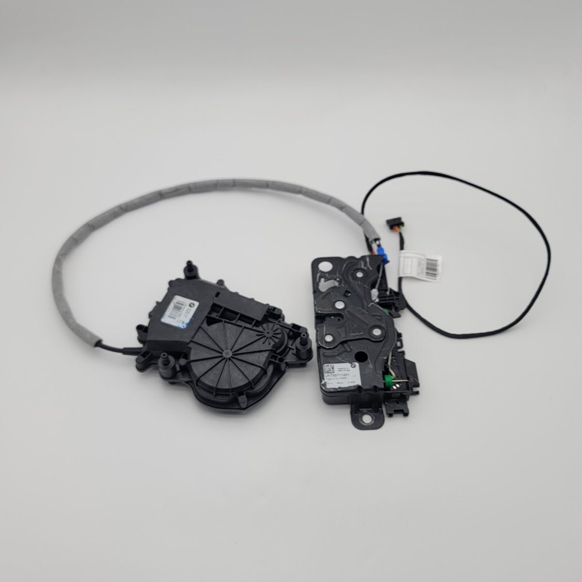 2018- 2024 BMW X4M X4 F98 G02 Rear Trunk Latch Lock Actuator Motor Assembly OEM