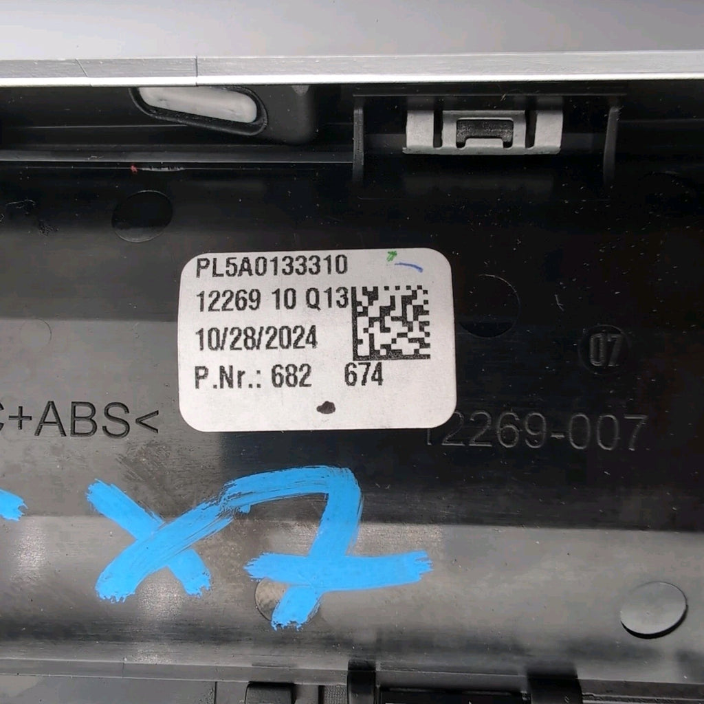 2024 2025 BMW X7 G07 DASH RIGHT SIDE UPPER COVER TRIM PANEL & AIR VENT GRILLE