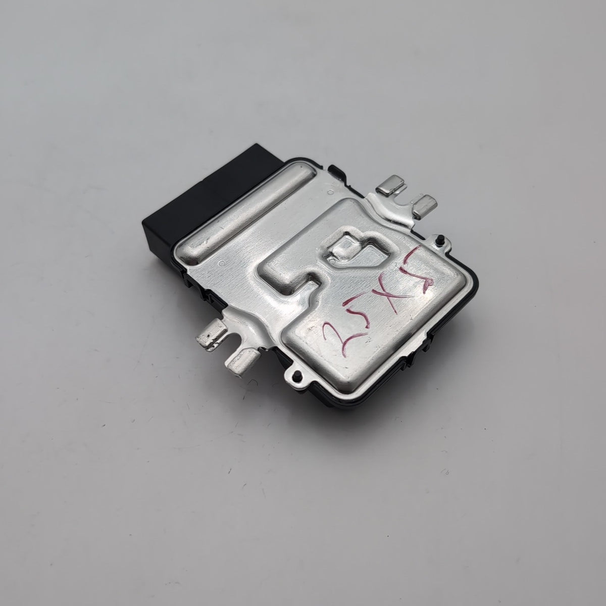 2024 - 2026 BMW 2 5 7 G60 G70 F74 X1 X2 X3 X5 X6 X7 Fuel Pump Control Module