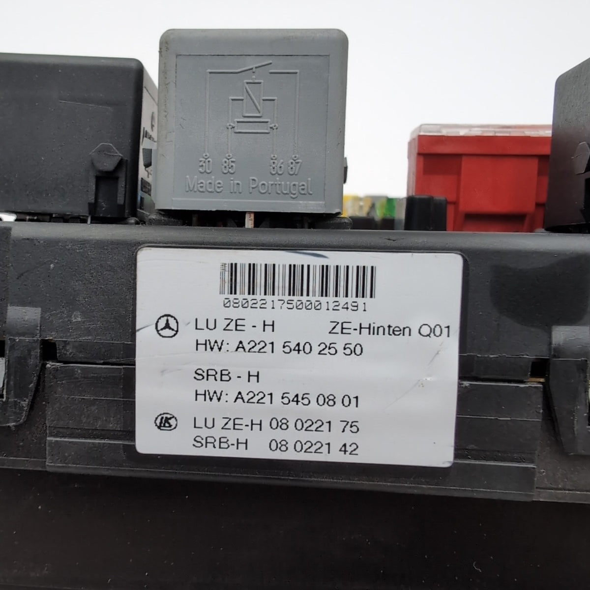 07 2008 2009 Mercedes W216 CL550 S550 S63 Rear Trunk Fuse Box Module 2219004700