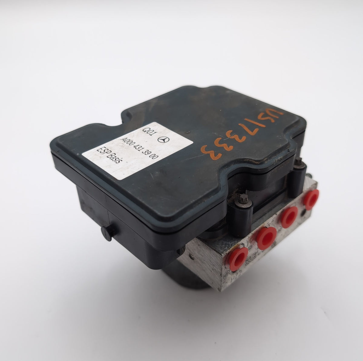 2016 2017 2018 2019 Mercedes GLA250 ABS Anti-Lock Brake Pump Control A0004313900