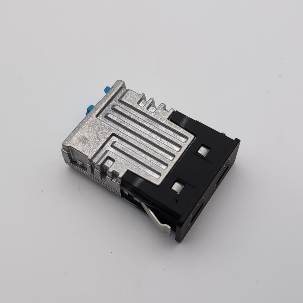 2019 - 2023 BMW F46 G80 G82 G11 G12 X1 X3 X4 Dual USB Port Bush Socket 8711938