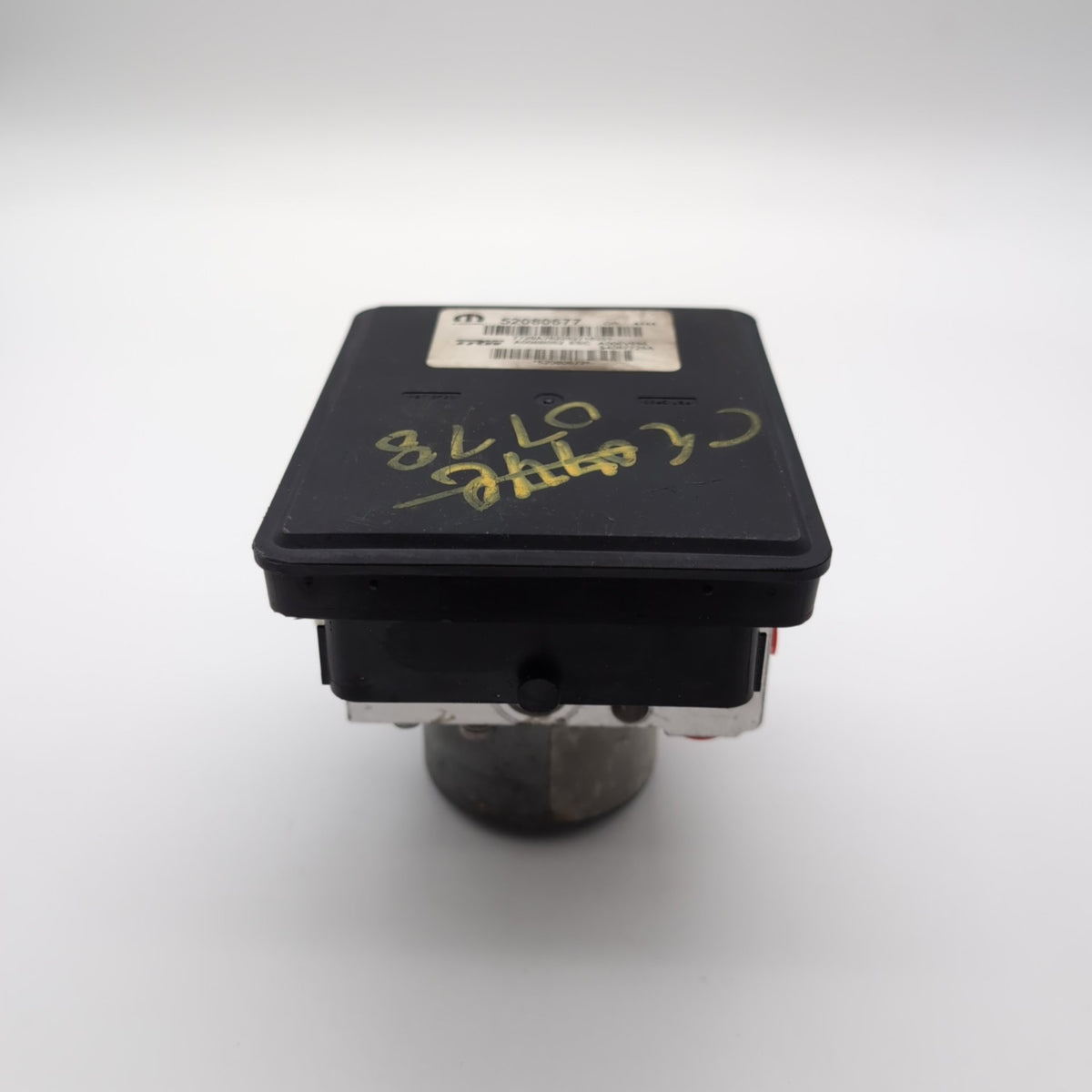 2018 2019 Jeep Renegade ABS Anti Lock Brake Pump Control Unit 52080677
