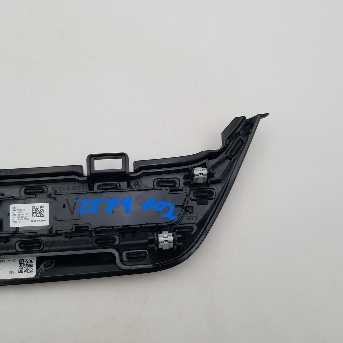 BMW X3 X4 X3M X4M Center Console Radio Stereo Control Trim Panel 2022 2023 OEM