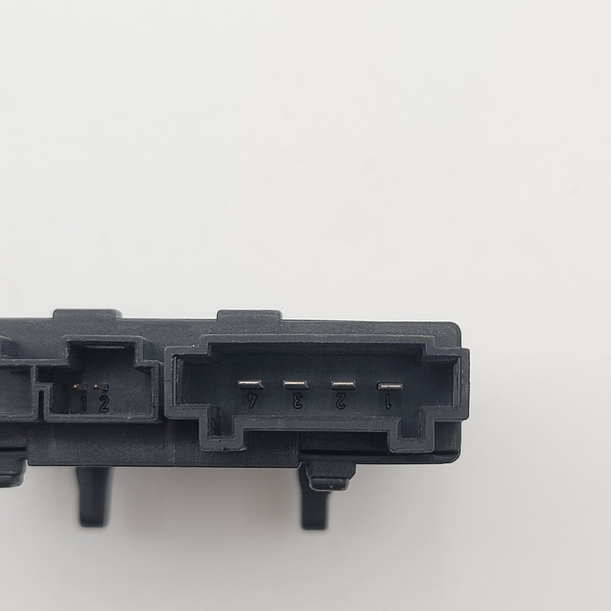 MERCEDES W209 CLK350 CLK550 CLK55 KEYLESS GO CONTROL MODULE OEM 2098202526