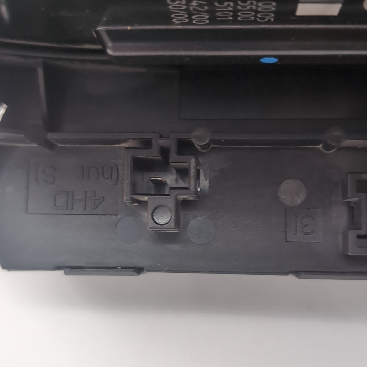 2012- 2016 Mercedes R172 SLK250 SLK350 Rear Fuse Relay Box Module A1729060005