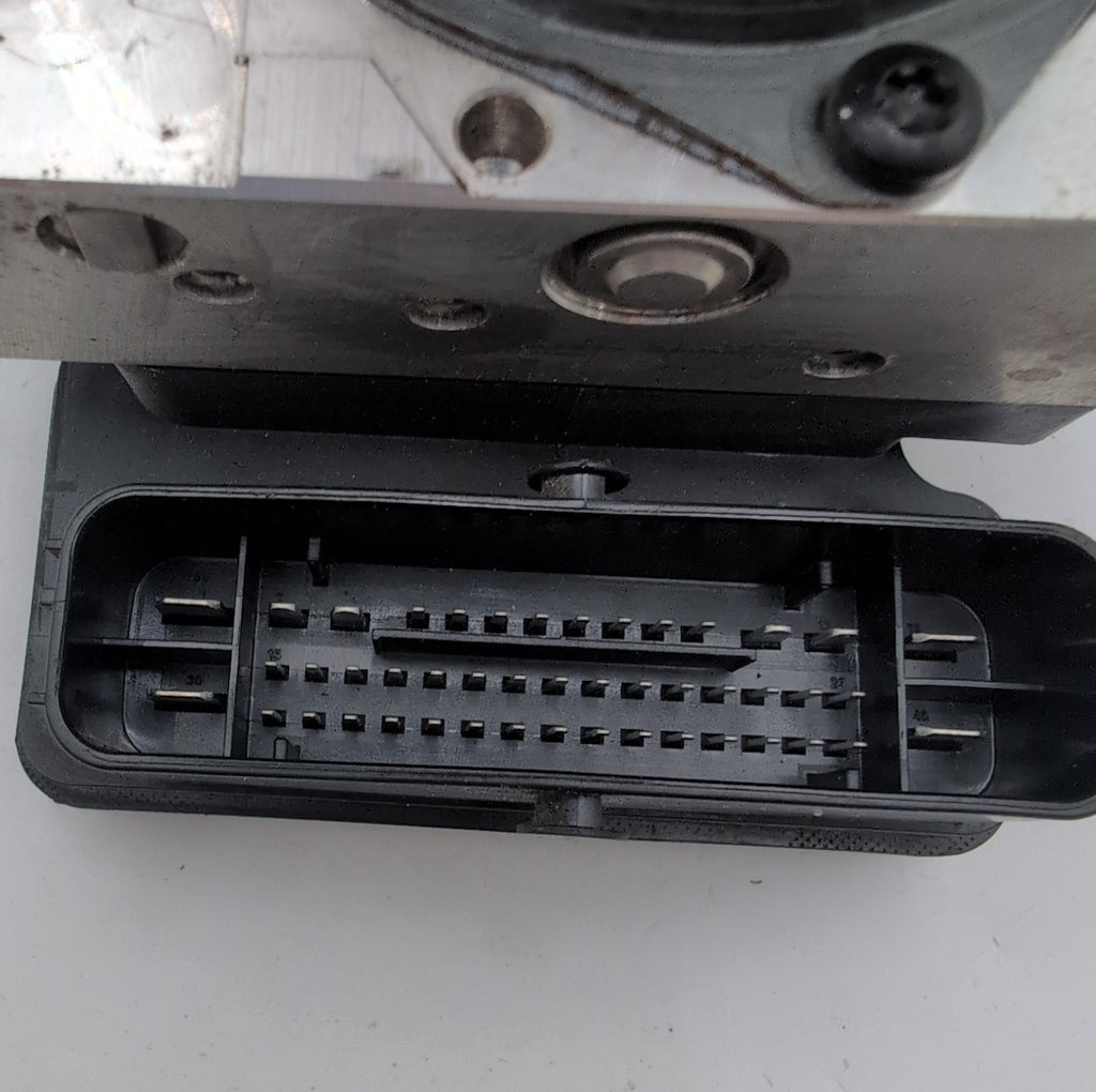 2019 2020 Hyundai Santa Fe 2.4L AWD ABS Anti Lock Brake Pump 58900-S2550