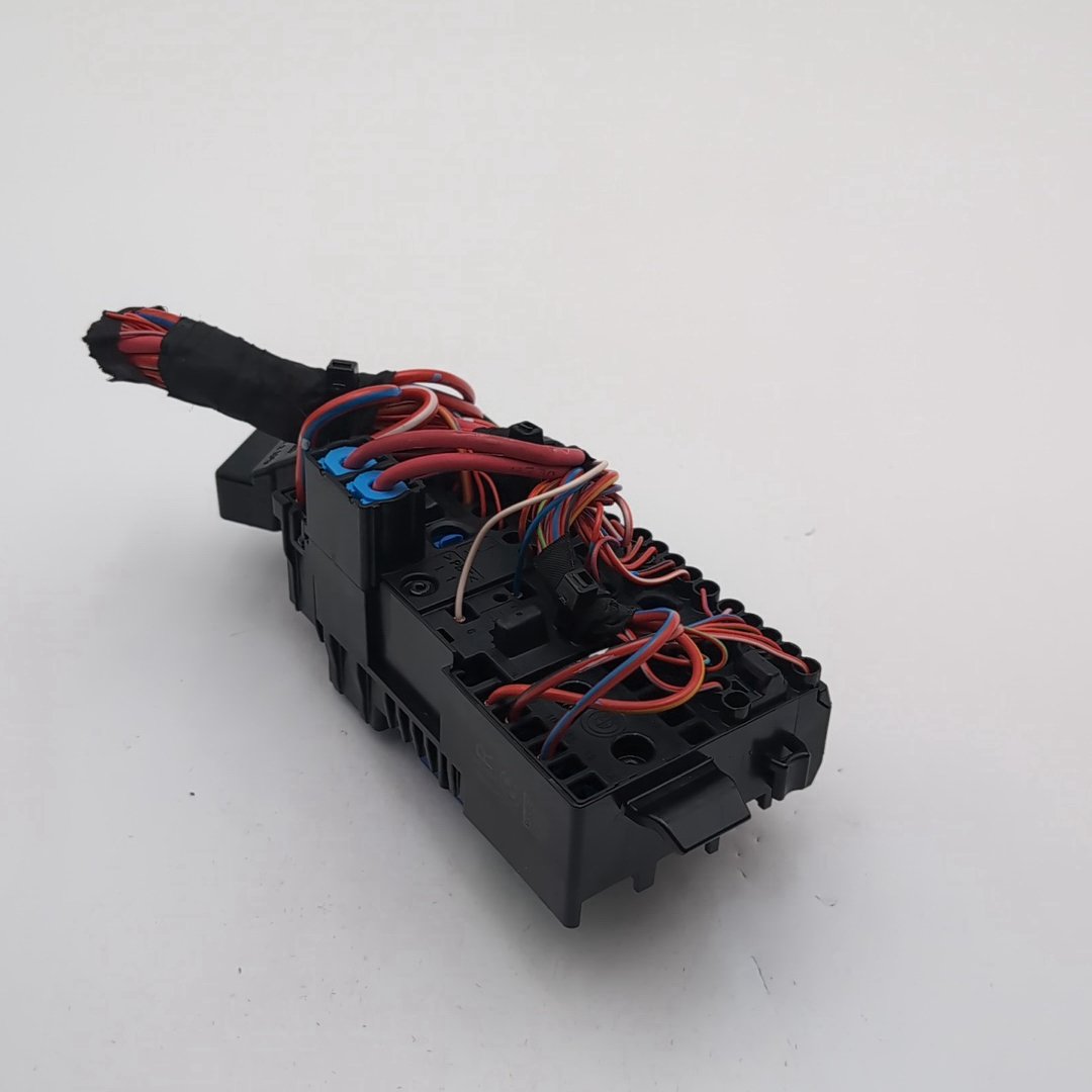 2023 - 2026 BMW i5 G60 G45 G70 G90 Right Power Distribution Fuse Box 5A039C3