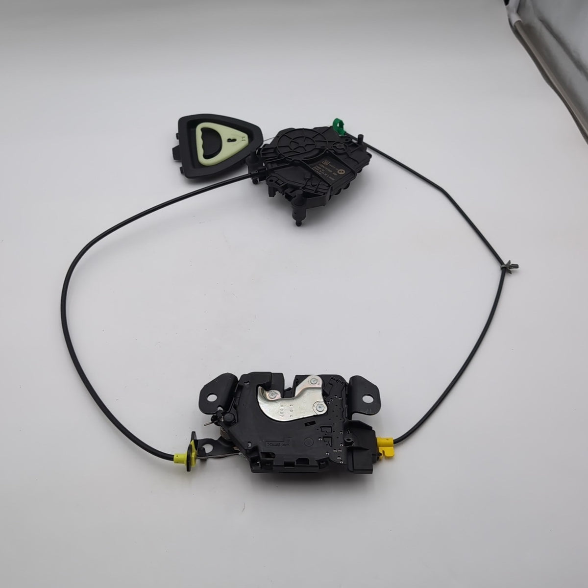 2025 BMW 540I Trunk Lid Power Lock Latch Drive Actuator OEM 5A01510 5B539E4