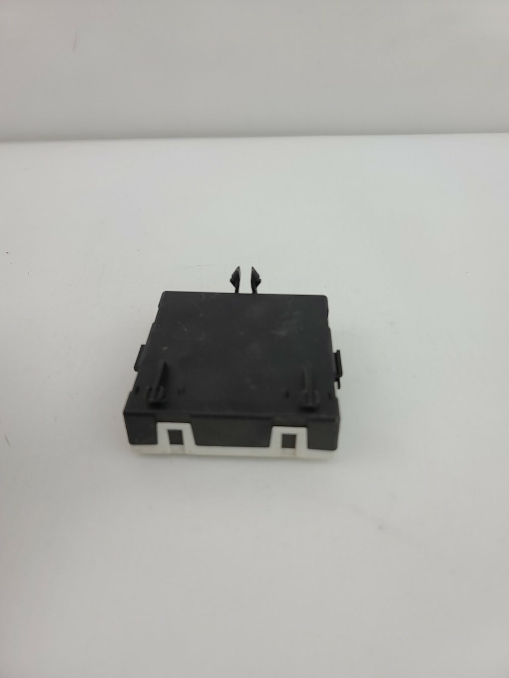 2015- 2018 Mercedes W205 C300 C400 Rear Left Side Door Control Module Unit