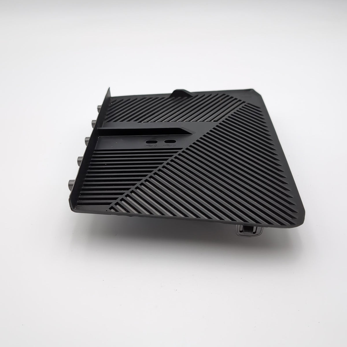 2025 BMW X3 G45 CENTER CONSOLE CHARGER WIRELESS CHARGING TRAY PAD MODULE
