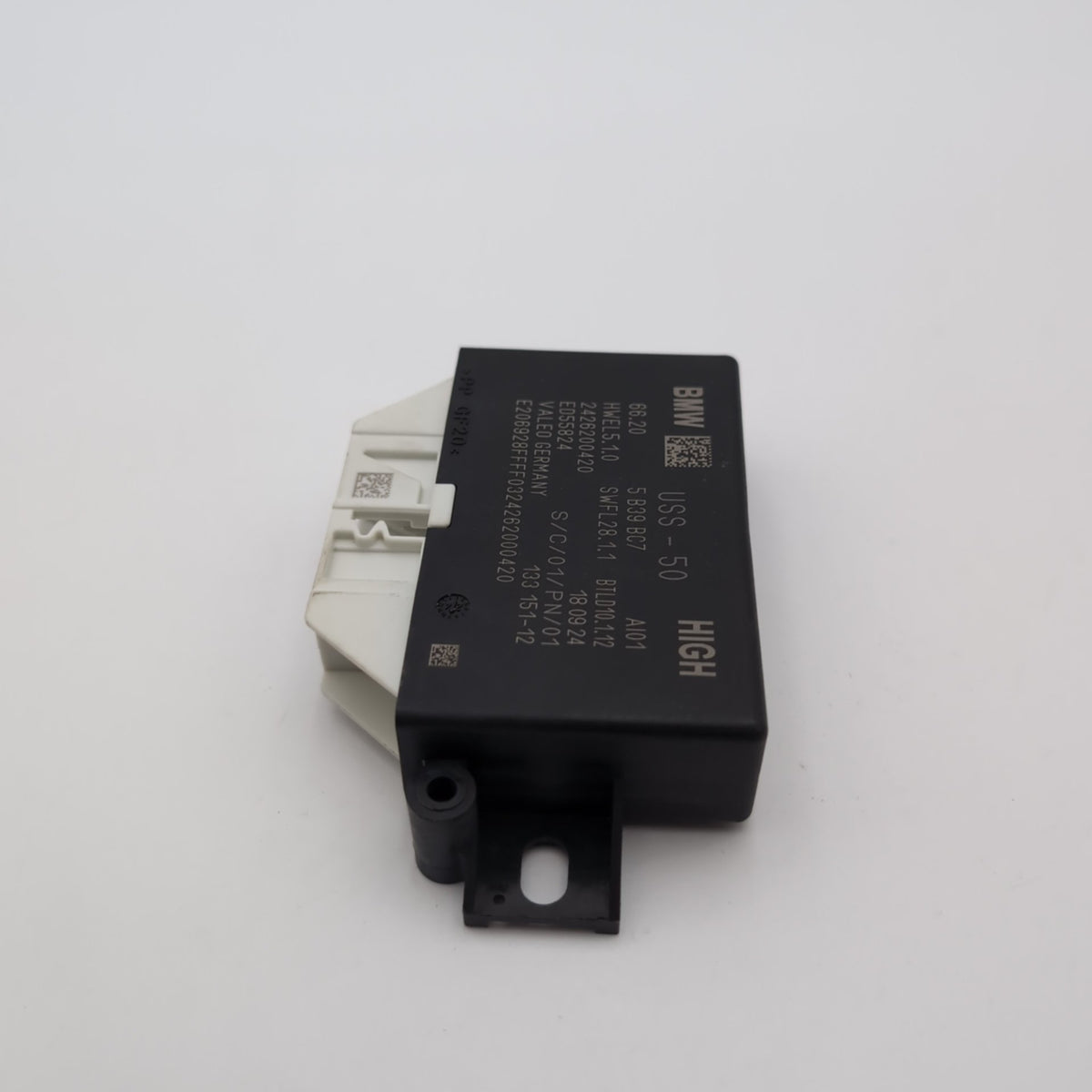 2023 - 2026 BMW G60 G70 F74 X1 X2 X5 X7 USS Ultrasonic Parking Sensor Module