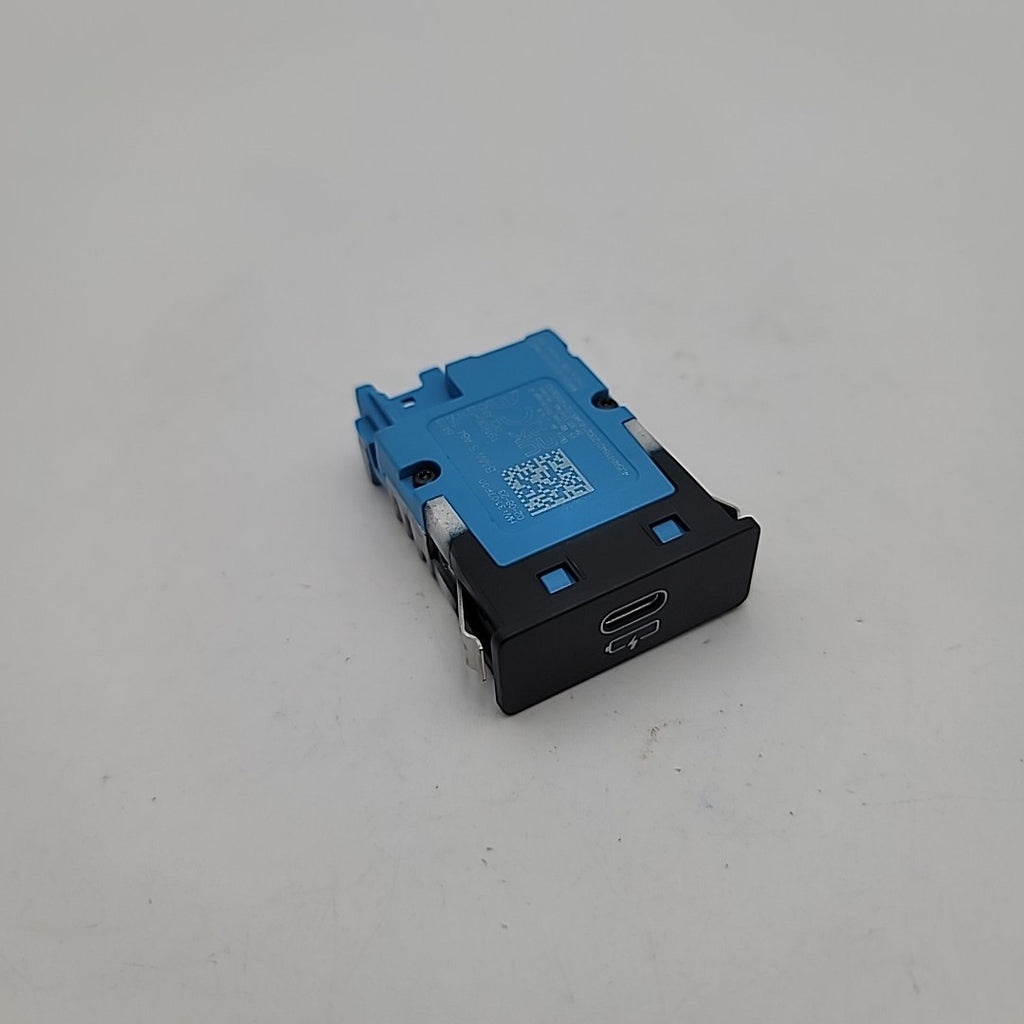 2022 - 2026 BMW X5 X6 X7 XM Single Socket Type C USB Port 5A84164